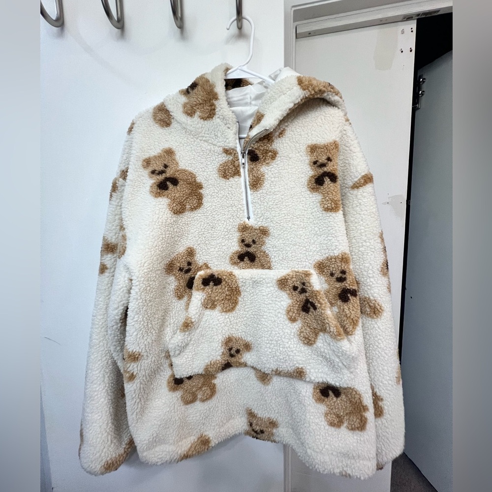 Fleece teddy bear half zip up- Used. Size M